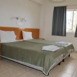 debbiexenia-hotel-apartments-annex.protaras-cy-hotels.com/
